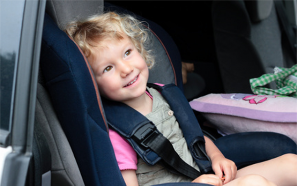 Nowe zasady przewożenia dzieci w samochodach
